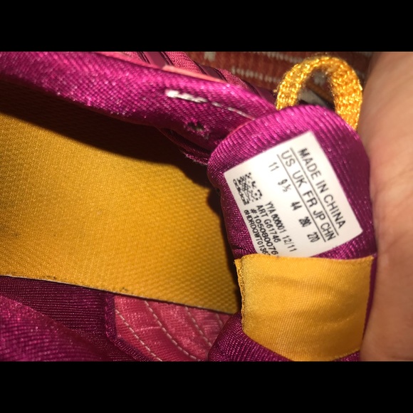 Women’s Adidas Tennis shoes - Picture 6 of 6